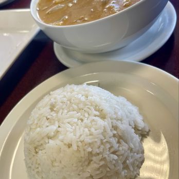 Mee Mee's Authentic Thai Cuisine - Yellow Curry with white rice. - Thai Near Me - Temple, Texas Mee Mee's Authentic Thai Cuisine - Yellow Curry with white rice. - Thai Near Me - Temple, Texas