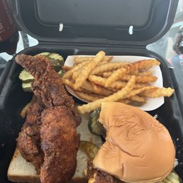 Dave's #3 1 Tender & 1 Slider w/ Fries