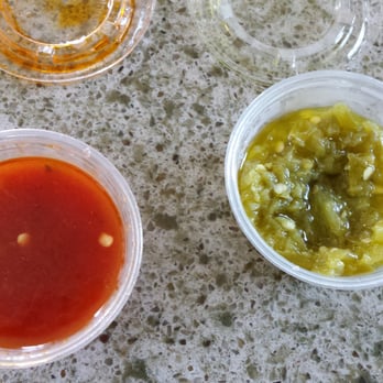 Bernardo's Foothills - Red sauce and green Chilli sauce. Excellent - Pizza Near Me - Yuma, Arizona Bernardo's Foothills - Red sauce and green Chilli sauce. Excellent - Pizza Near Me - Yuma, Arizona