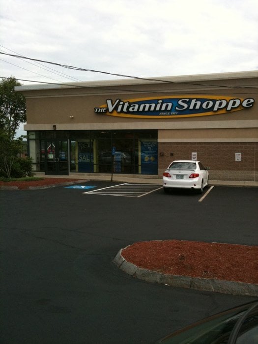THE VITAMIN SHOPPE Vitamins & Supplements 1753 Sourth Willow St