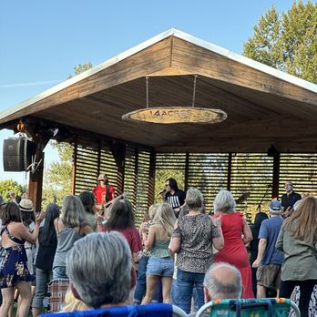 14 Acres Vineyard & Winery - Stqge - Wineries Near Me - Ridgefield, Washington 14 Acres Vineyard & Winery - Stqge - Wineries Near Me - Ridgefield, Washington