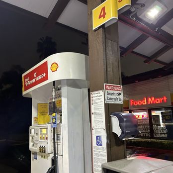Shell - 2/7/25 Good morning! TGIF JUST checking the tires.... - Gas Stations Near Me - Claremont, California Shell - 2/7/25 Good morning! TGIF JUST checking the tires.... - Gas Stations Near Me - Claremont, California