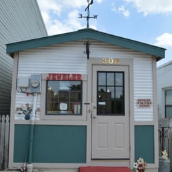 Bandy Jewelers - Front store entrance