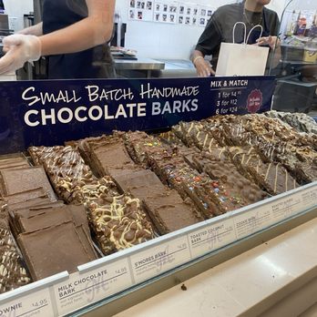 MilkShake Factory Stone Oak - Chocolate bark - Ice Cream & Frozen Yogurt Near Me - San Antonio, Texas