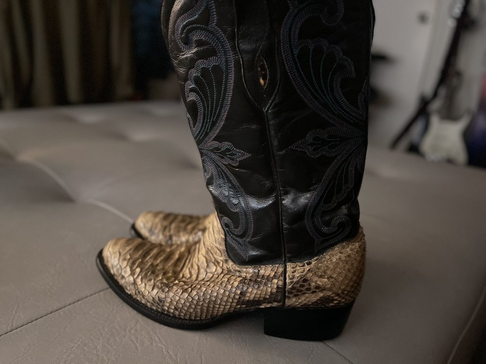 PROFESSIONAL SHOE REPAIR AND CLEANERS Updated September 2024 17