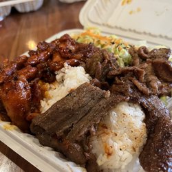 Ono Hawaiian BBQ - Island Fire Chicken Hawaiian BBQ Beef Fresh Mix Salad (Side)