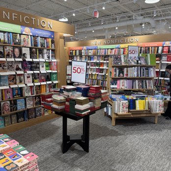 Barnes & Noble - Lots of sales - Bookstores Near Me - Orlando, Florida Barnes & Noble - Lots of sales - Bookstores Near Me - Orlando, Florida