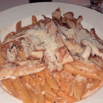 Barosa - Italian Near Me - Rego Park, New York