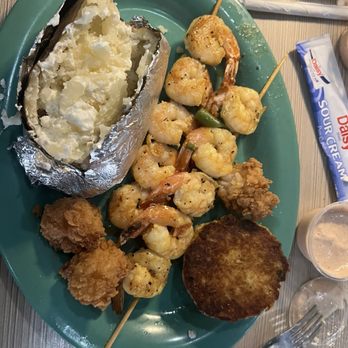 Doc's Seafood & Steaks - Seafood Near Me - Orange Beach, Alabama