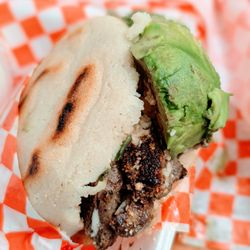 Avila Food Truck - Comida Venezolana - Avila Arepa