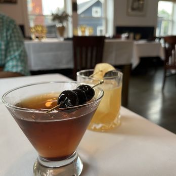 Bridge and Main - Manhattan and Eagle's Talon - Comfort Food Near Me - Narrowsburg, New York Bridge and Main - Manhattan and Eagle's Talon - Comfort Food Near Me - Narrowsburg, New York