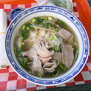 Pho Vientiane Truck - Beef Pho! Plenty of meat! - Food Trucks Near Me - Hauula, Hawaii