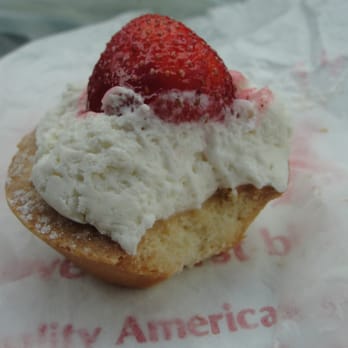 Carlo's Bakery - Bakeries Near Me - Hoboken, New Jersey Carlo's Bakery - Bakeries Near Me - Hoboken, New Jersey