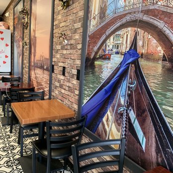 Dolce Venezia - a gondola in a restaurant - Gelato Near Me - Miami, Florida Dolce Venezia - a gondola in a restaurant - Gelato Near Me - Miami, Florida