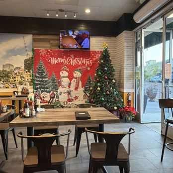 Pho Rib - Dining area - Vietnamese Near Me - Glendora, California