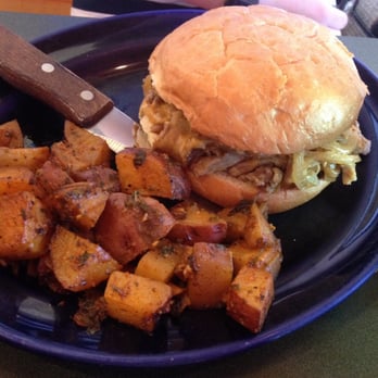 The Braeburn - Pot roast sandwich with a side of roasted potatoes - Breakfast & Brunch Near Me - Langley, Washington