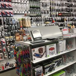 So many kitchen items!