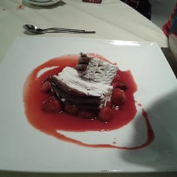 Xoanes - Fresas flambeadas con helado
