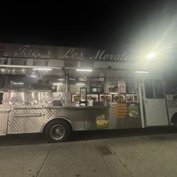 Tacos Los Morales - Taco truck