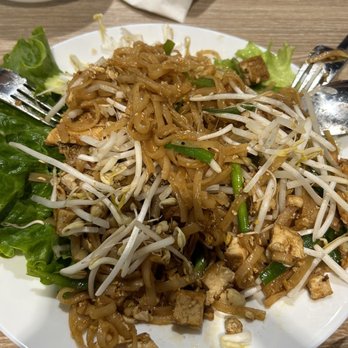 Lao'd District - Pad Thai - Thai Near Me - Houston, Texas