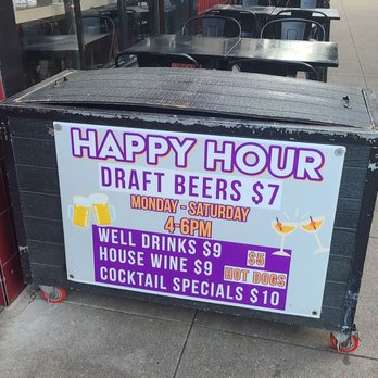 Cole Valley Tavern - Happy Hour - Cocktail Bars Near Me - San Francisco, California