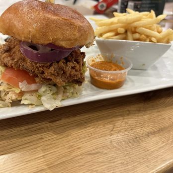 Georgia's Restaurant - Spicy Crispy Chicken Sandwich - Soul Food Near Me - Irvine, California