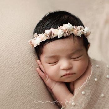 Nana Newborn Photography - Session Photography Near Me Nana Newborn Photography - Session Photography Near Me