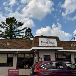 French Toast Pancake House - Outside