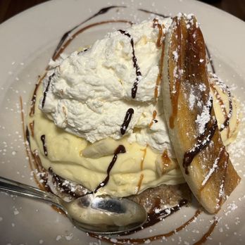 Chester's Kitchen and Bar - Deconstructed Banana Cream Pie - New American Near Me - Rochester, Minnesota Chester's Kitchen and Bar - Deconstructed Banana Cream Pie - New American Near Me - Rochester, Minnesota