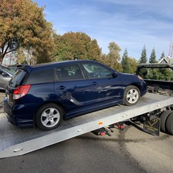 C CITY TOW - Matrix on tow truck
