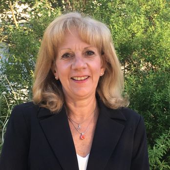 Upper Cape Realty - Real Estate Agent Diane Darche - Real Estate Services Near Me - Sagamore, Massachusetts