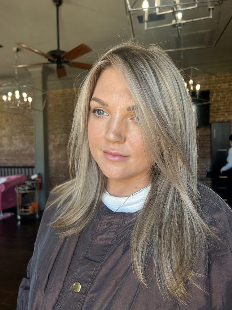 HALLE’S METHOD 220 W Avenue F, Midlothian, Texas Hair Extensions