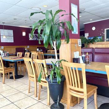 Pho 777 - Inside seating - Vietnamese Near Me - Honolulu, Hawaii