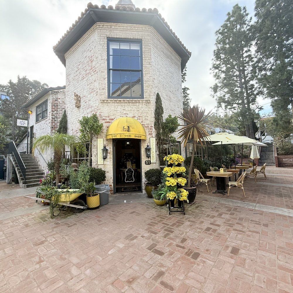 Yellow Vase - Bakeries Near Me - Palos Verdes Estates, California Yellow Vase - Bakeries Near Me - Palos Verdes Estates, California
