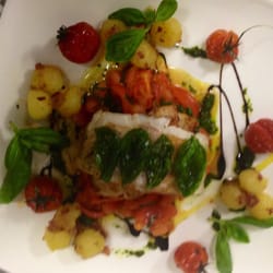 Rauchfang - Gebratener Kabeljau/Tomaten-Basilikum Ragout/Speckkartoffeln