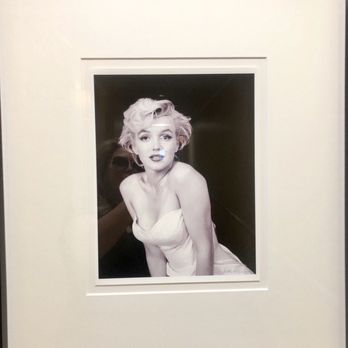 The Beverly Hilton - Marilyn Monroe portrait - Hotels Near Me - Beverly Hills, California The Beverly Hilton - Marilyn Monroe portrait - Hotels Near Me - Beverly Hills, California