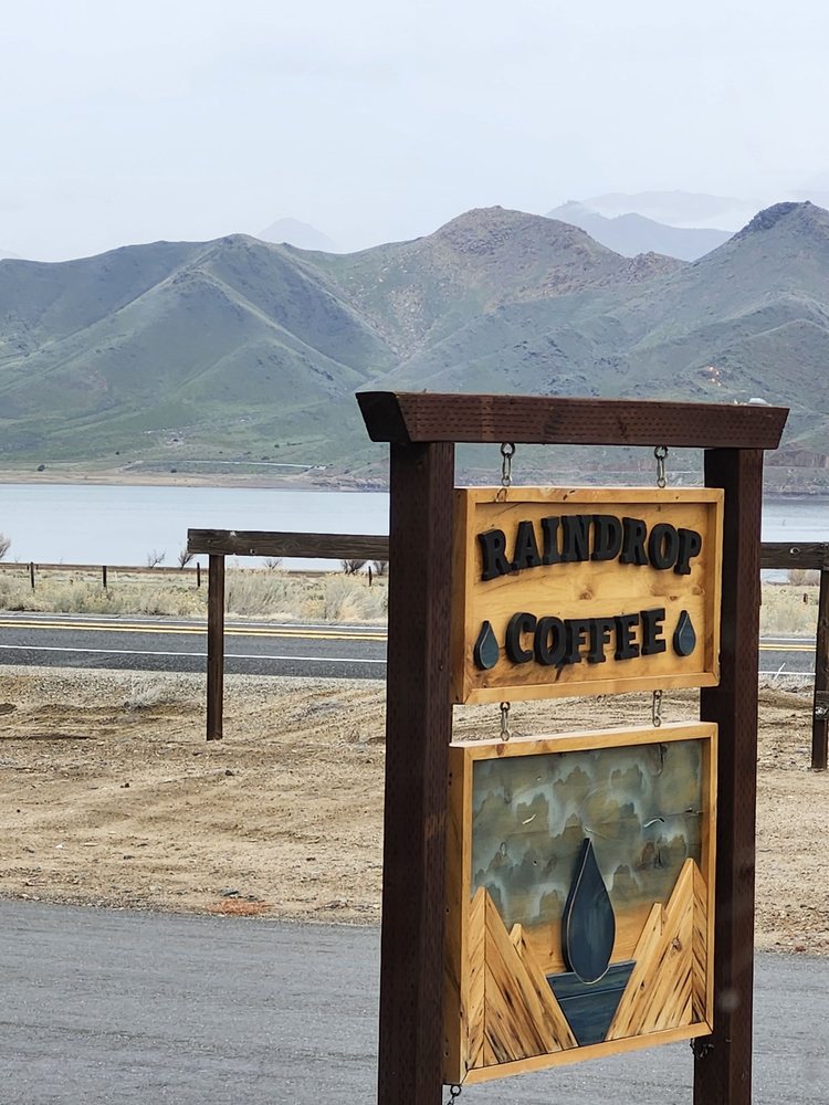 Raindrop Coffee Stop Logo