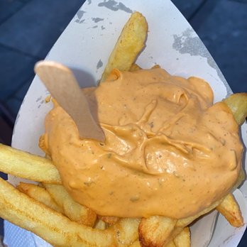 Frit Flagey - Petit with Andalouse sauce - Ixelles, BRU