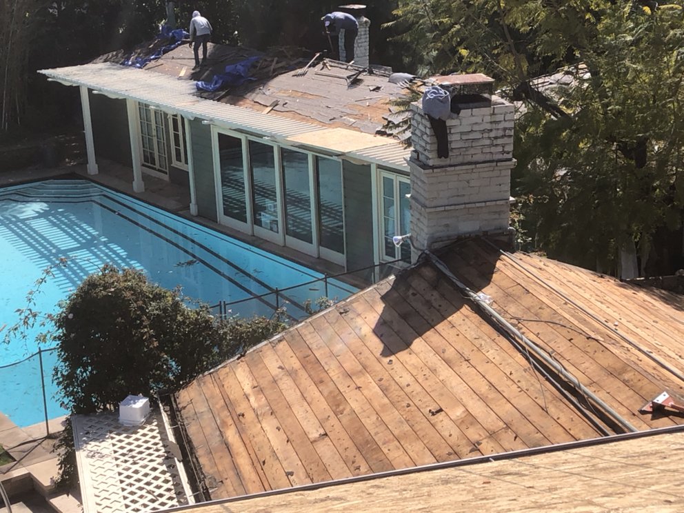 Slide of Lopez Roofing