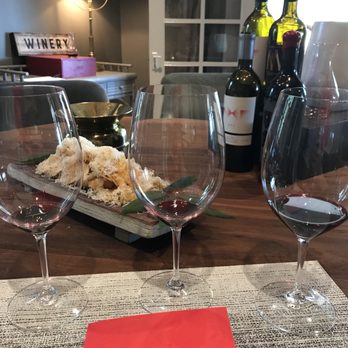 Axr Napa Valley - Very nice welcome! - Wineries Near Me - Saint Helena, California