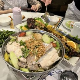 Canh Chua Ca (catfish hotpot) Canh Chua Ca (catfish hotpot)