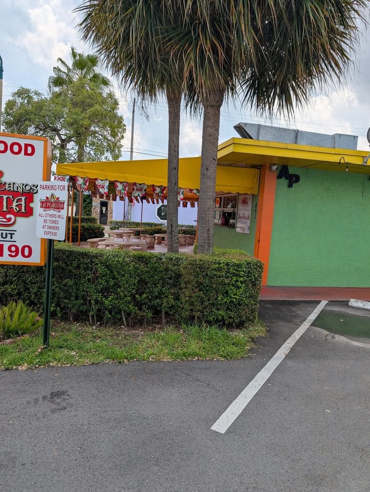 La Placita Mini Market