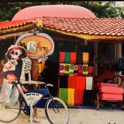 Mexicarte - Outside the cute shop.