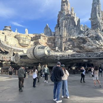 Millennium Falcon: Smugglers Run - Amusement Parks Near Me - Anaheim, California
