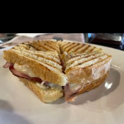 Ardys Mae Coffee And Dessert - Ham breakfast sandwich