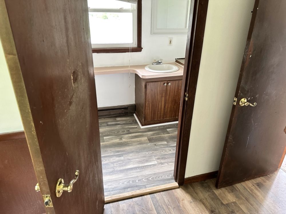 Slide of Browning Floors & More