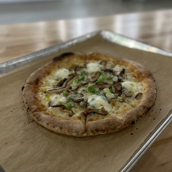 Itala Pizza - Personal sized Belluci pizza. - Pizza Near Me - Duluth, Georgia Itala Pizza - Personal sized Belluci pizza. - Pizza Near Me - Duluth, Georgia