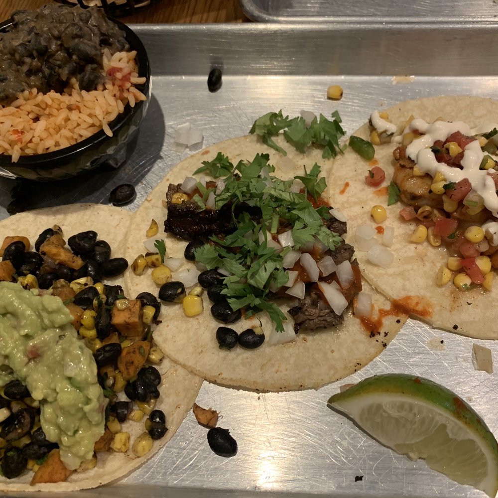 La Plancha - Tacos - Mexican Near Me - St Simons Island, Georgia