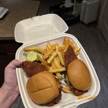 Dave's Hot Chicken - Dave's #2 2 Sliders w/ Fries ( one medium one mild ) - Chicken Shop Near Me - Bailey's Crossroads, Virginia Dave's Hot Chicken - Dave's #2 2 Sliders w/ Fries ( one medium one mild ) - Chicken Shop Near Me - Bailey's Crossroads, Virginia