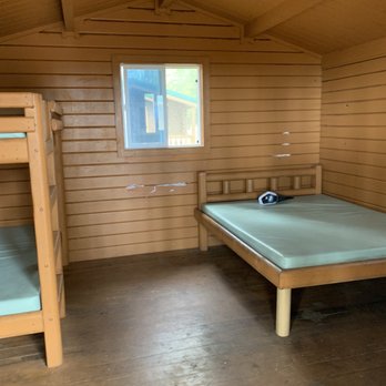 Bellows AFS Cabins - Please give these cottages a deep clean. We are families that actual pay to stay here. So dirty. - Hotels Near Me - Waimanalo, Hawaii